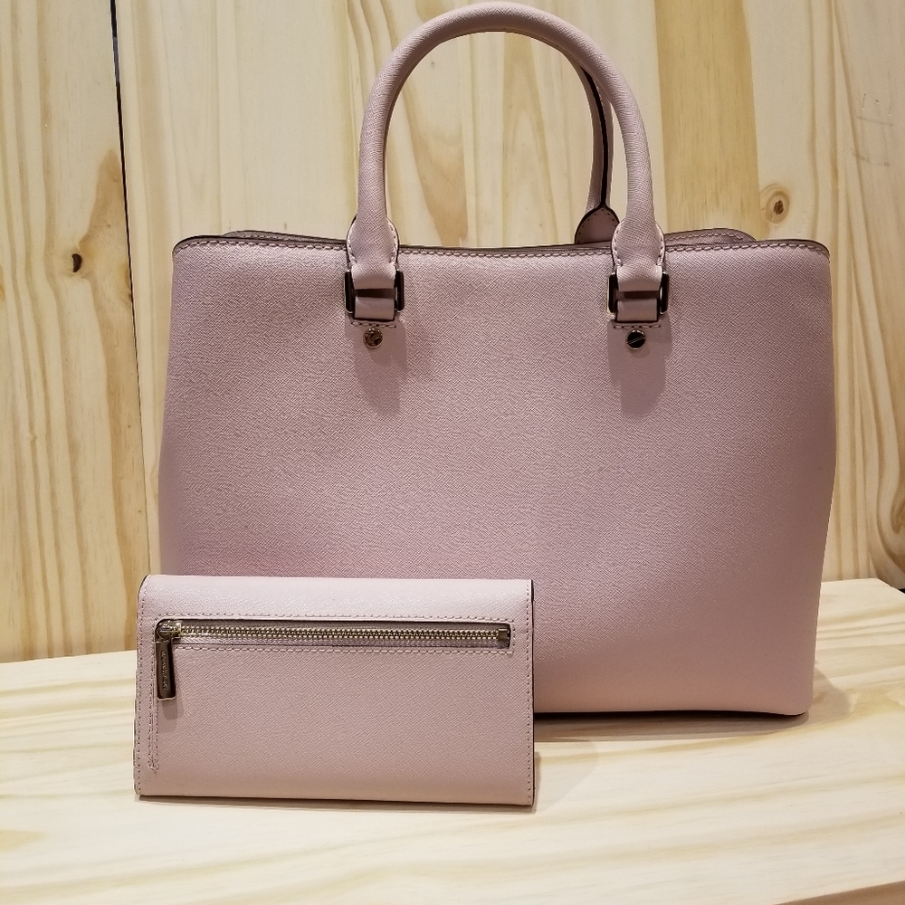 Michael Kors Savannah Large Satchel and wallet - Picture 2 of 9
